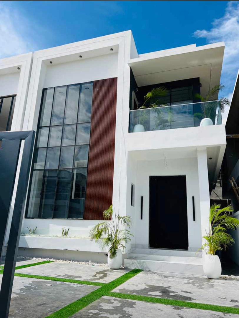 Luxurious 4 Bedroom Semi-Detached Duplex with BQ for Sale in Lekki